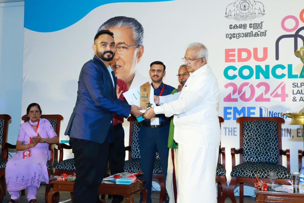 DIGITAL MARKETING TRAINER